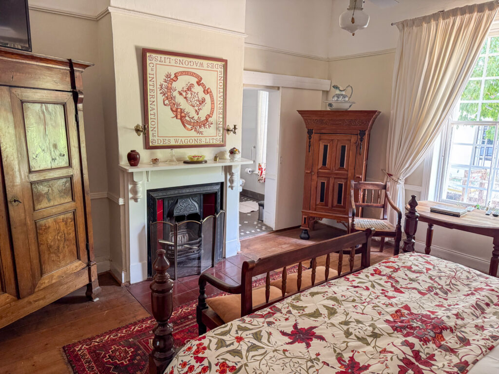 The Executive Suite - Photo 3
